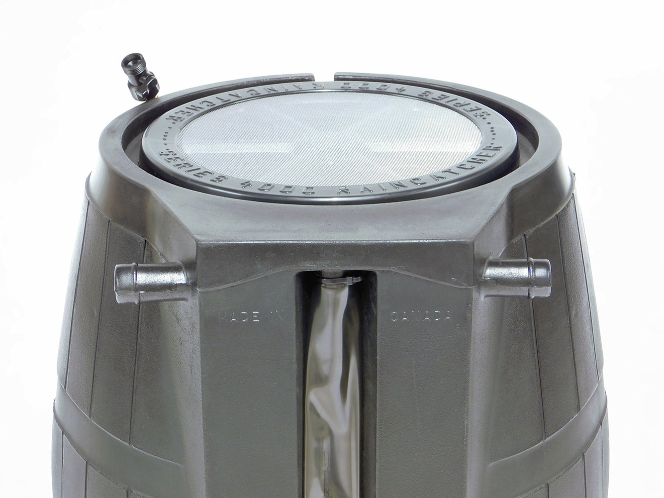 FCMP Outdoor Barile Per Pioggia Da 45 Galloni (170 Litri) Con Retro Piatto - Nero - Kit Completo Con Rubinetti E Filtro - Risparmia Acqua Per Giardino E Piante - Prodotto In Canada